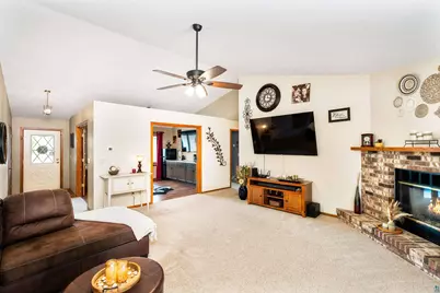 2434 Peace Dr, Duluth, MN 55811 - Photo 8