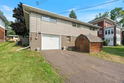 2016 E 3rd St, Duluth, MN 55812 - Photo 4