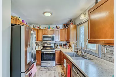 225 N Oak Bend Dr, Duluth, MN 55811 - Photo 8