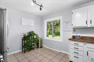 2412 Chambersburg Ave, Duluth, MN 55811 - Photo 8