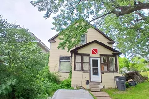 429 N 27th Ave W, Duluth, MN 55806 - Photo 1