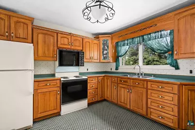 157 Edison Blvd, Silver Bay, MN 55614 - Photo 2