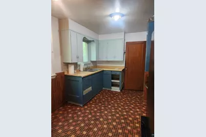 1628 E 1st St, Duluth, MN 55812 - Photo 2