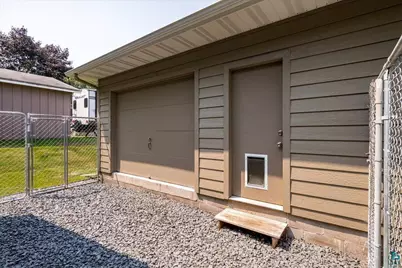 3830 Chambersburg Ave, Duluth, MN 55811 - Photo 8