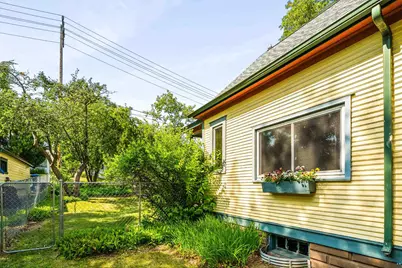 1323 W 1st St, Duluth, MN 55806 - Photo 40
