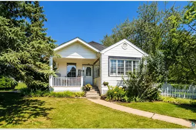4731 Oneida St, Duluth, MN 55804 - Photo 2