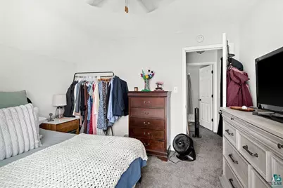 517 E 8th St, Duluth, MN 55805 - Photo 12