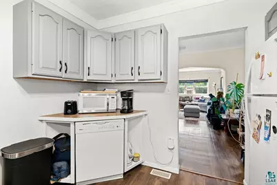 517 E 8th St, Duluth, MN 55805 - Photo 8
