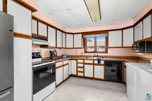 43 Garden Dr, Silver Bay, MN 55614 - Photo 4
