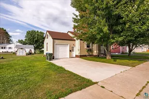 2113 Selmser Ave, Cloquet, MN 55720 - Photo 6