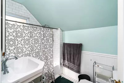 1907 E 5th St, Duluth, MN 55812 - Photo 32