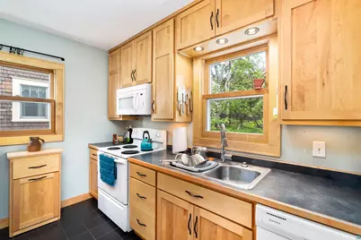 1907 E 5th St, Duluth, MN 55812 - Photo 20