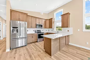 8602 Maynard Pl, Duluth, MN 55808 - Photo 10