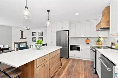 915 9th Ave, Two Harbors, MN 55616 - Photo 10