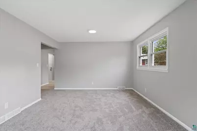 505 W Orange St, Duluth, MN 55811 - Photo 12