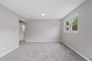 505 W Orange St, Duluth, MN 55811 - Photo 12