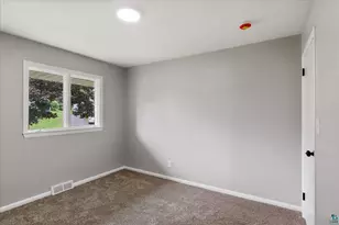 505 W Orange St, Duluth, MN 55811 - Photo 26