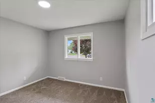 505 W Orange St, Duluth, MN 55811 - Photo 28