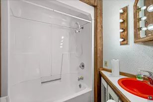 4928 Tioga St, Duluth, MN 55804 - Photo 22