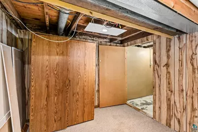57 W Chisholm St, Duluth, MN 55803 - Photo 30