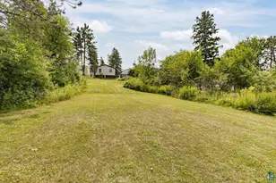 57 W Chisholm St, Duluth, MN 55803 - Photo 8