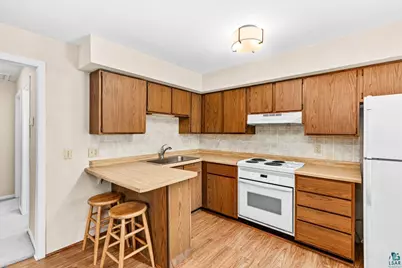 57 W Chisholm St, Duluth, MN 55803 - Photo 16