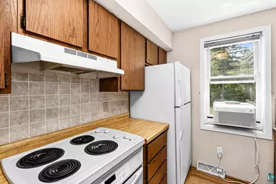 57 W Chisholm St, Duluth, MN 55803 - Photo 18