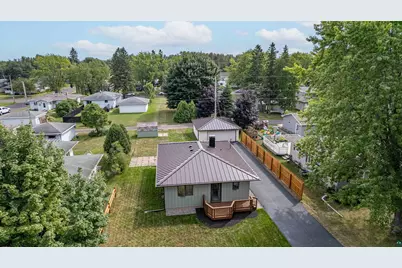 38 Maple Ave, Superior, WI 54880 - Photo 1