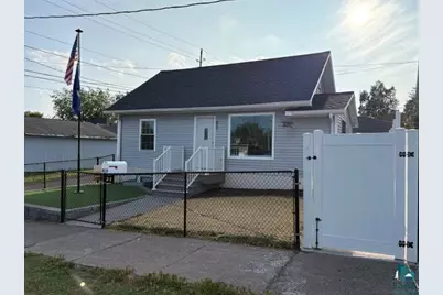 815 7th St, Two Harbors, MN 55616 - Photo 2