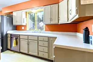 5505 W 8th St, Duluth, MN 55807 - Photo 8