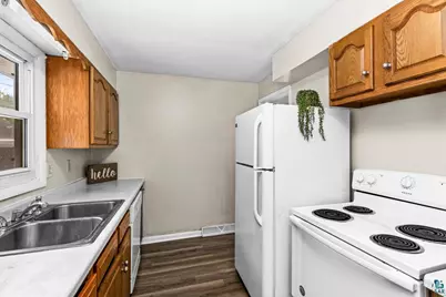 552 W Faribault St, Duluth, MN 55803 - Photo 16