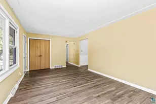 552 W Faribault St, Duluth, MN 55803 - Photo 8