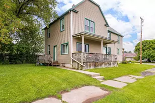 201 E McCuen St, Duluth, MN 55808 - Photo 1