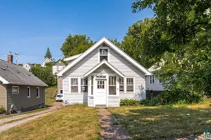 2211 W 7th St, Duluth, MN 55806 - Photo 1
