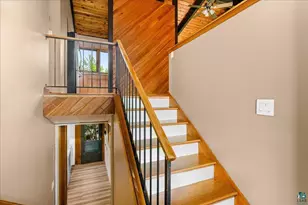 324 Howtz St, Duluth, MN 55811 - Photo 6