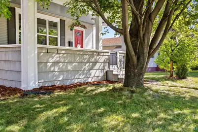 917 N 21st St, Superior, WI 54880 - Photo 2