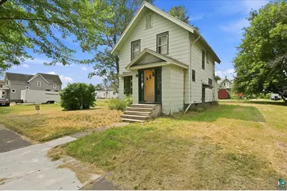 405 N 58th Ave W, Duluth, MN 55807 - Photo 2