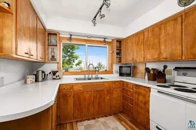 9305 Congdon Blvd, Duluth, MN 55804 - Photo 16
