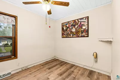 402 W Owatonna St, Duluth, MN 55803 - Photo 12