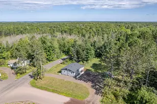 4926 Drake Rd, Duluth, MN 55803 - Photo 6