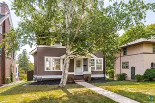 2816 E 1st St, Duluth, MN 55812 - Photo 2