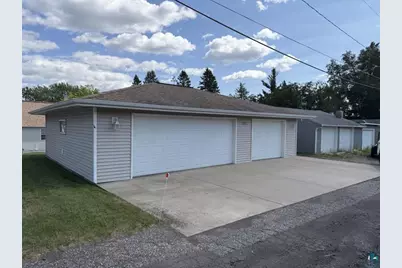 2223 W 22nd St, Duluth, MN 55811 - Photo 10