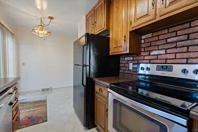 2223 W 22nd St, Duluth, MN 55811 - Photo 18