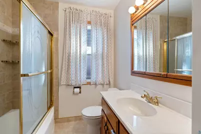 2223 W 22nd St, Duluth, MN 55811 - Photo 20