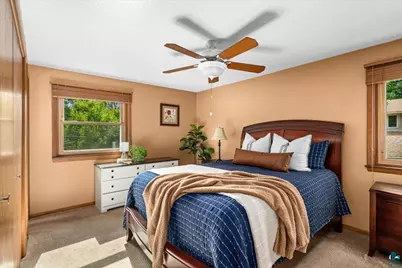 1947 Hartley Rd, Duluth, MN 55803 - Photo 22