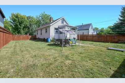 718 Broadway St, Superior, WI 54880 - Photo 18