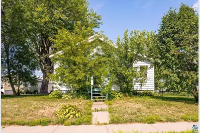27 Oak St, Proctor, MN 55810 - Photo 2