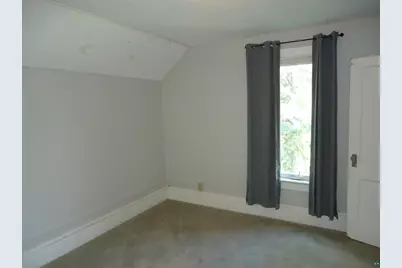 539 E 39th St, Hibbing, MN 55746 - Photo 16