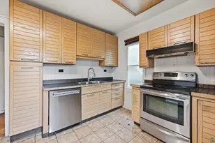 2114 E 2nd St, Duluth, MN 55812 - Photo 8