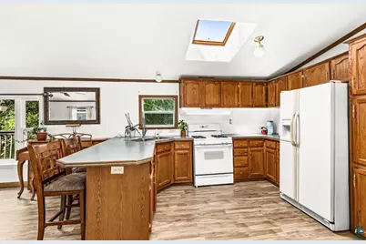 807 W Stowe St, Duluth, MN 55808 - Photo 12